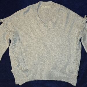 V-Neck Sweater in Gray